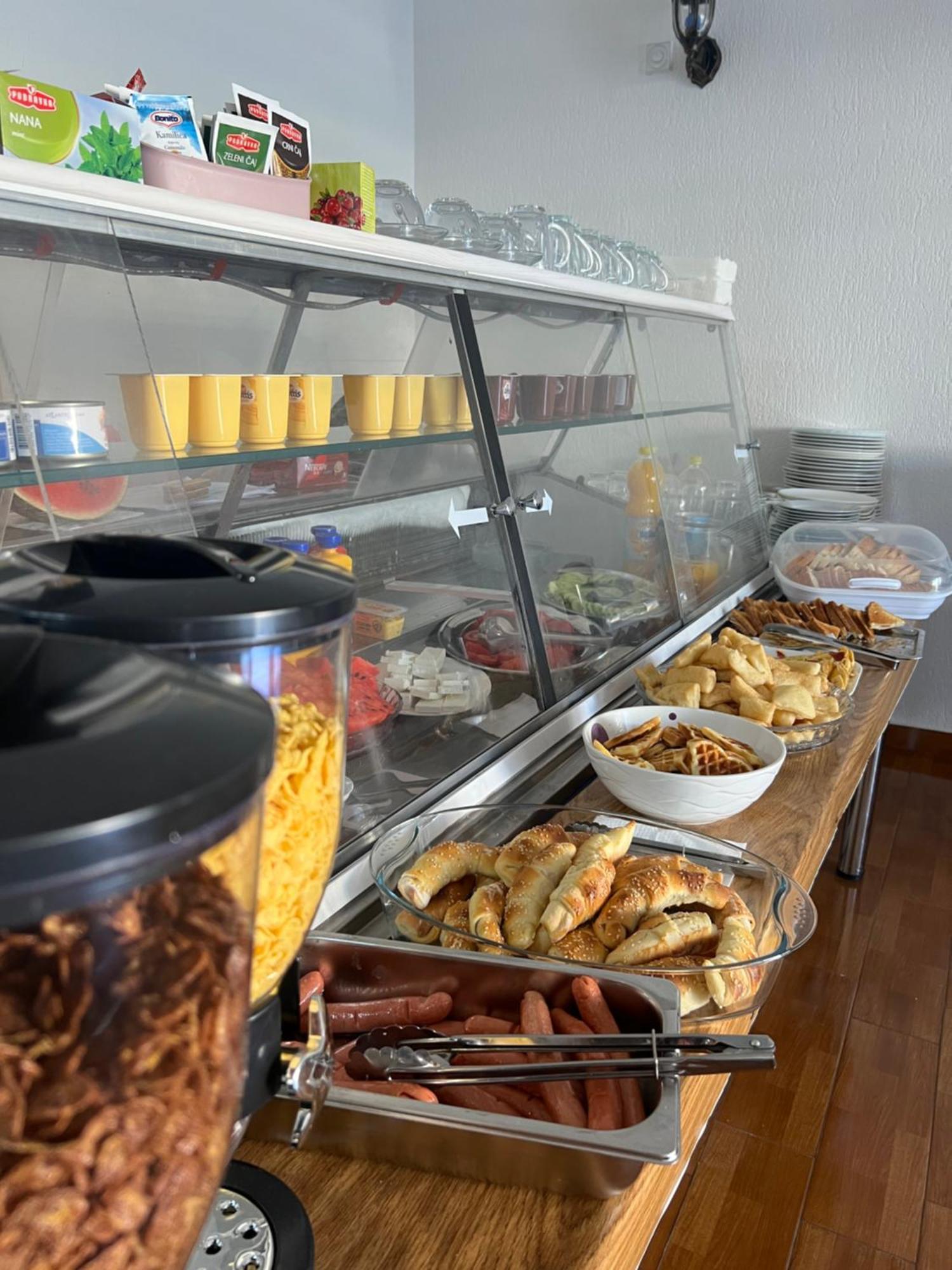Apartments Fat E Jet - Pool & Breakfast Ulcinj Exterior foto